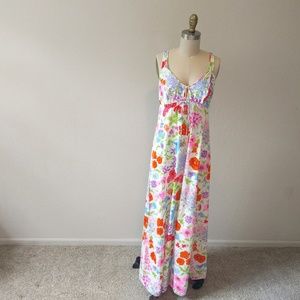 Vintage Olga nightgown or dress 1960s / 1970s Mod